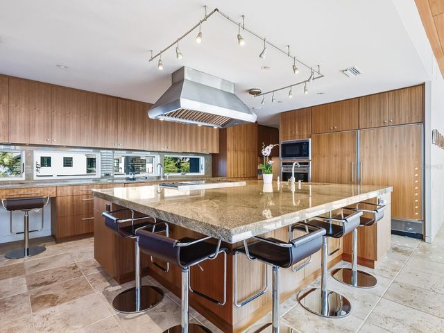 1404 KENILWORTH STREET, Sarasota, FL 34231