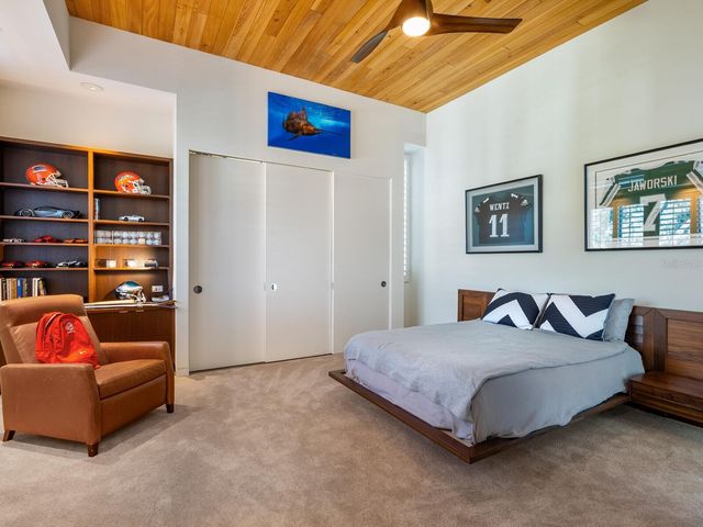 1404 KENILWORTH STREET, Sarasota, FL 34231