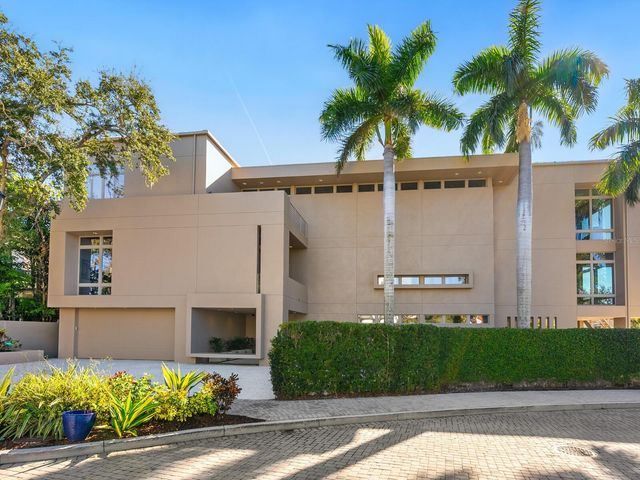 1404 KENILWORTH STREET, Sarasota, FL 34231