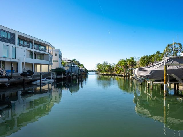 1404 KENILWORTH STREET, Sarasota, FL 34231