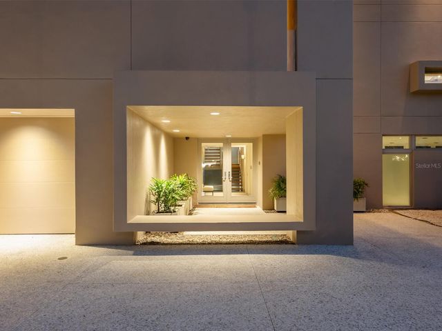 1404 KENILWORTH STREET, Sarasota, FL 34231