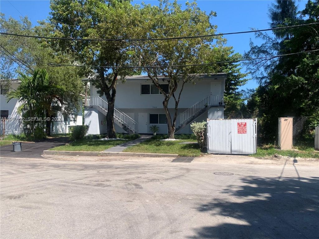 7843 NE 10th Avenue 2, Miami, FL 33138
