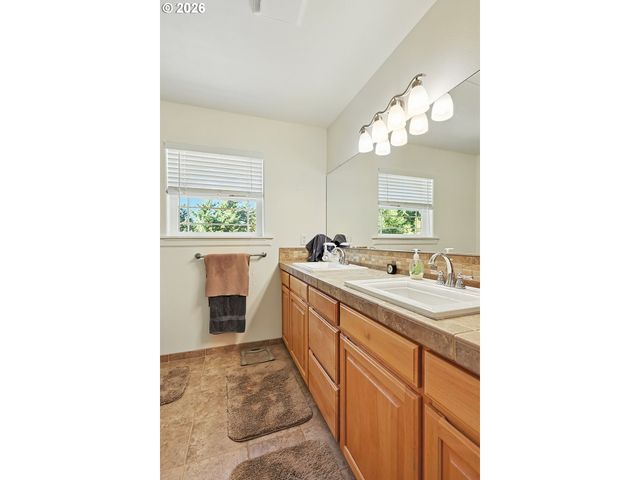 1001 Nw KASPAR Rd, Stevenson, WA 98648