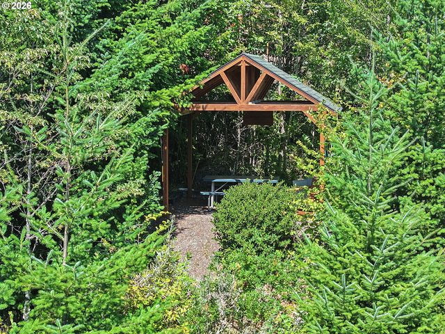 1001 Nw KASPAR Rd, Stevenson, WA 98648