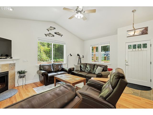 1001 Nw KASPAR Rd, Stevenson, WA 98648