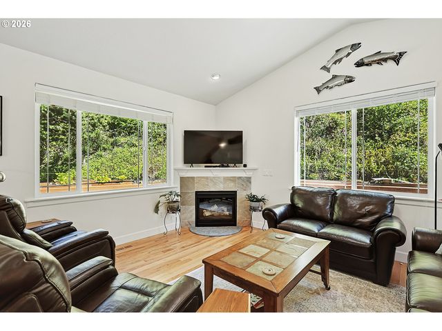 1001 Nw KASPAR Rd, Stevenson, WA 98648