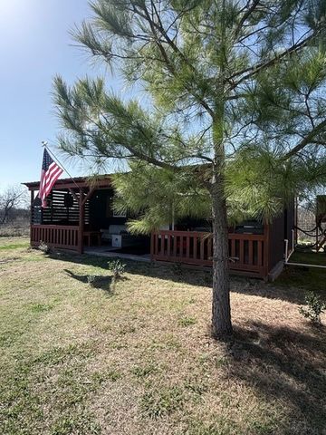 279 County Road 137, Riesel, TX 76682