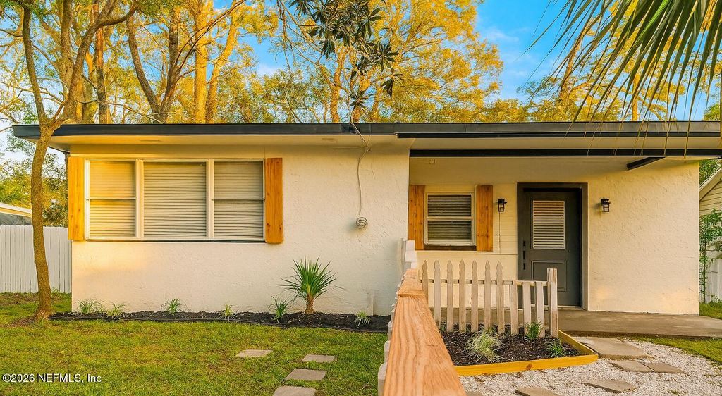 1857 BROOKVIEW Drive S, Jacksonville, FL 32246