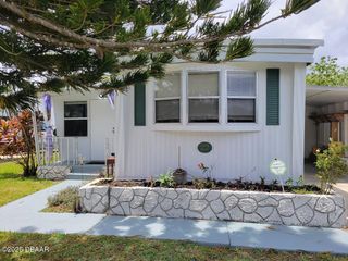 22 E Cherrywood Court E, South Daytona, FL 32119