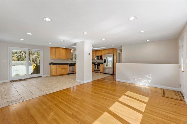 43 Perley Ave,, Peabody, MA 01960
