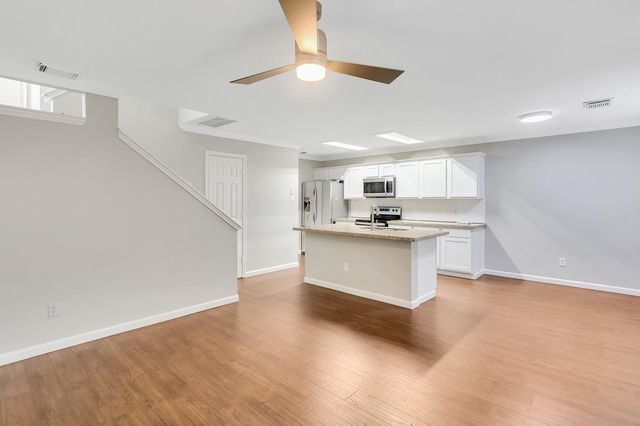 26 Timberstar, The Woodlands, TX 77382