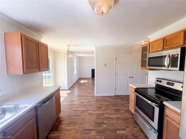 3807 Fig Leaf Court, Greensboro, NC 27406
