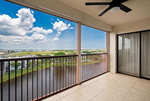 2215 Cypress Island Drive 906, Pompano Beach, FL 33069