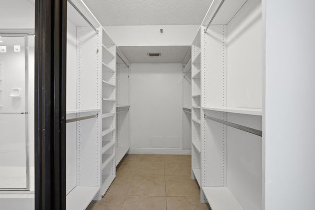 2215 Cypress Island Drive 906, Pompano Beach, FL 33069