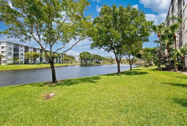 2215 Cypress Island Drive 906, Pompano Beach, FL 33069