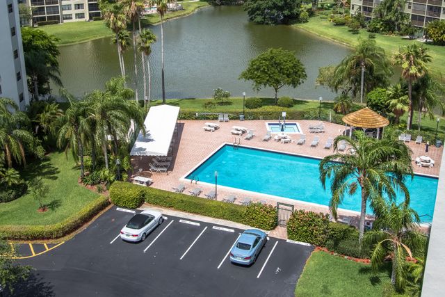2215 Cypress Island Drive 906, Pompano Beach, FL 33069