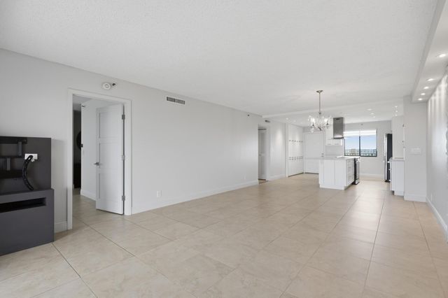 2215 Cypress Island Drive 906, Pompano Beach, FL 33069