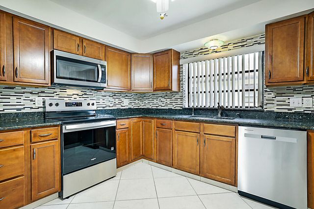 4731 Greentree Drive B, Boynton Beach, FL 33436