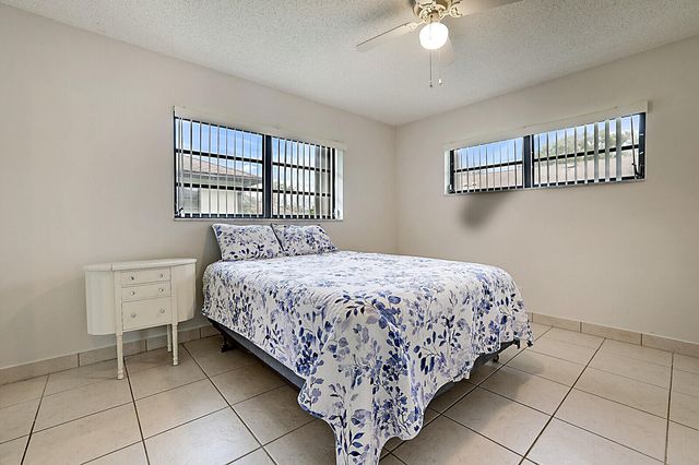 4731 Greentree Drive B, Boynton Beach, FL 33436