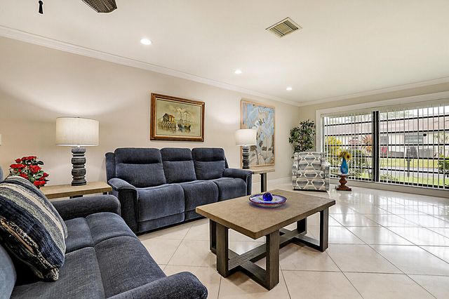 4731 Greentree Drive B, Boynton Beach, FL 33436