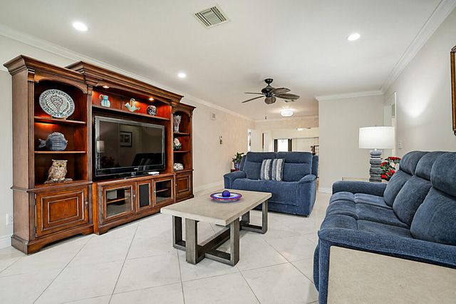 4731 Greentree Drive B, Boynton Beach, FL 33436