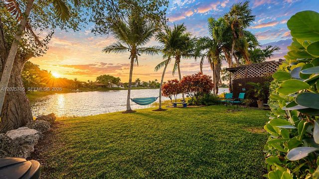 1633 Greer Ave, Homestead, FL 33035