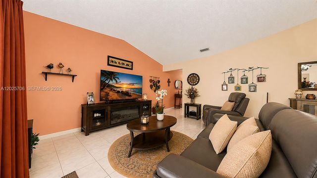 1633 Greer Ave, Homestead, FL 33035