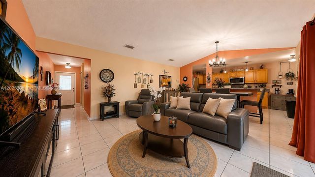 1633 Greer Ave, Homestead, FL 33035