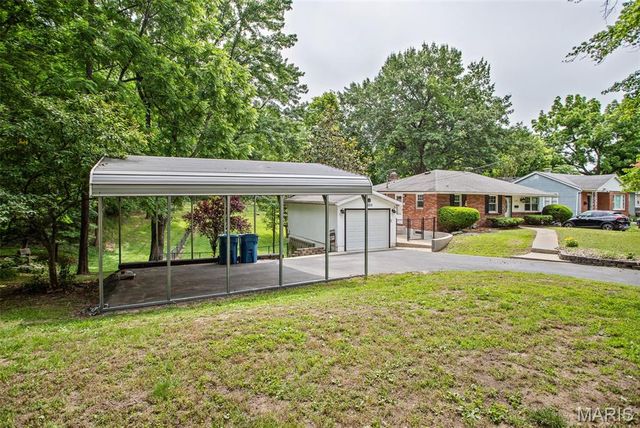 2255 Alby Street, Alton, IL 62002