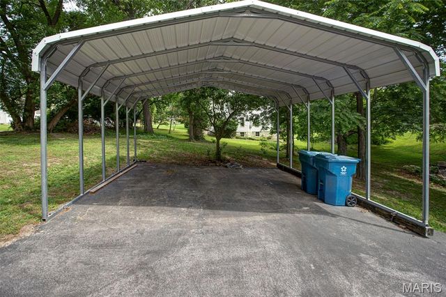 2255 Alby Street, Alton, IL 62002