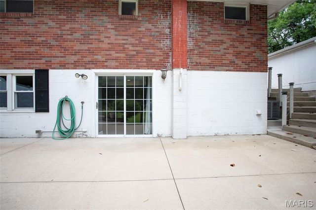 2255 Alby Street, Alton, IL 62002
