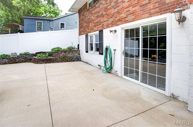 2255 Alby Street, Alton, IL 62002