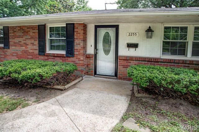 2255 Alby Street, Alton, IL 62002
