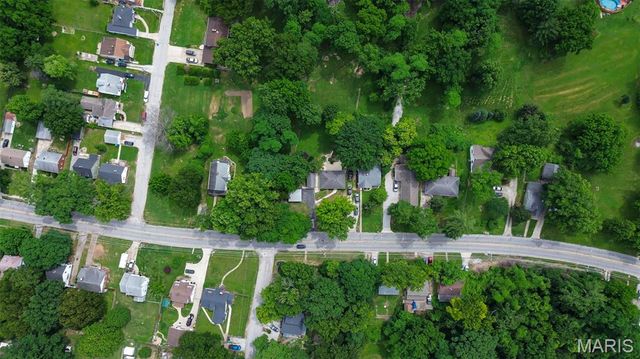 2255 Alby Street, Alton, IL 62002