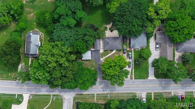 2255 Alby Street, Alton, IL 62002