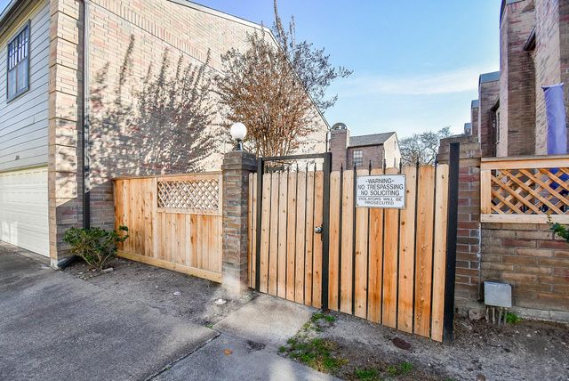 9800 Pagewood Lane 2108, Houston, TX 77042