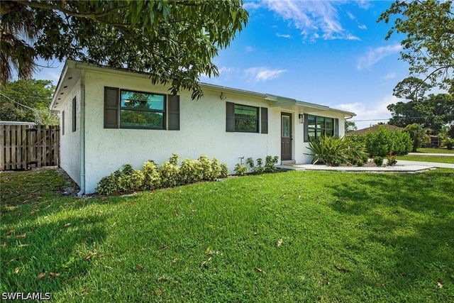 3455 Estey AVE, Naples, FL 34104