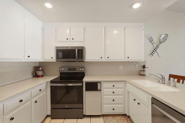 5527 Grouse Run Dr, Stockton, CA 95207