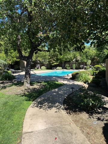 5527 Grouse Run Dr, Stockton, CA 95207