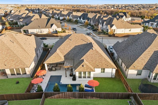 1421 Bluestem Drive, Aubrey, TX 76227