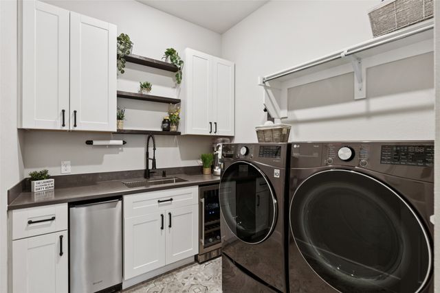 1421 Bluestem Drive, Aubrey, TX 76227