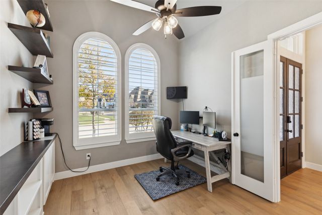 1421 Bluestem Drive, Aubrey, TX 76227