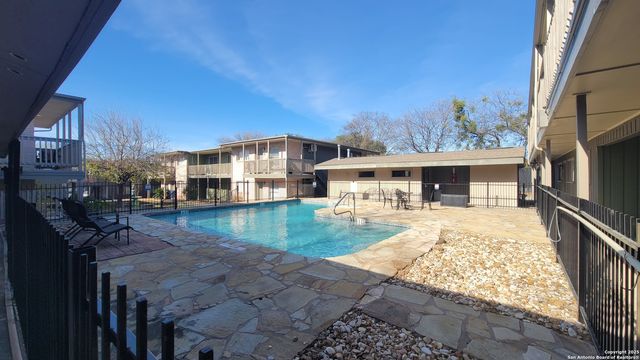 516 Gentleman Rd Apt 15, Balcones Heights, TX 78201