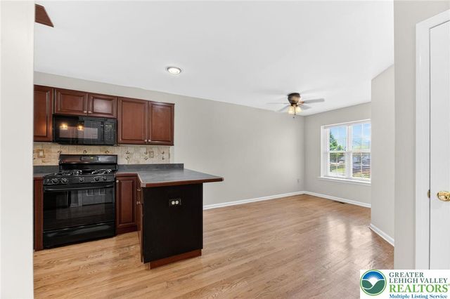 224 Park Ridge Drive, Forks Twp, PA 18040