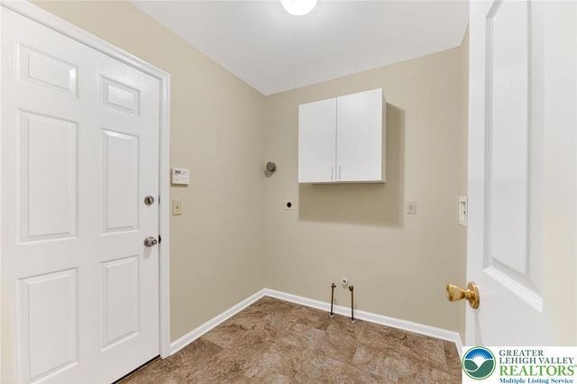 224 Park Ridge Drive, Forks Twp, PA 18040