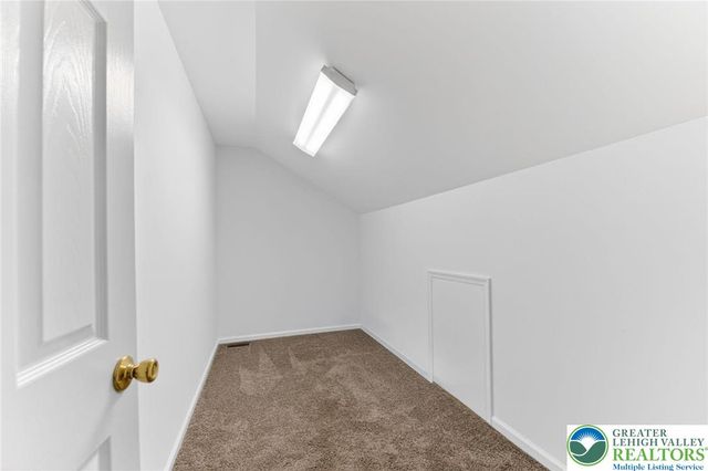 224 Park Ridge Drive, Forks Twp, PA 18040