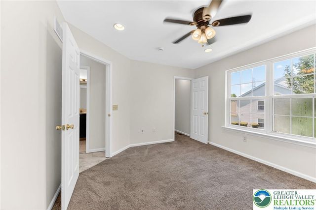 224 Park Ridge Drive, Forks Twp, PA 18040