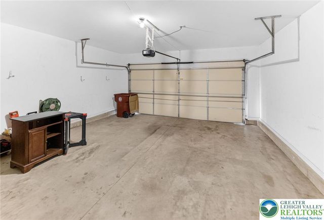 224 Park Ridge Drive, Forks Twp, PA 18040