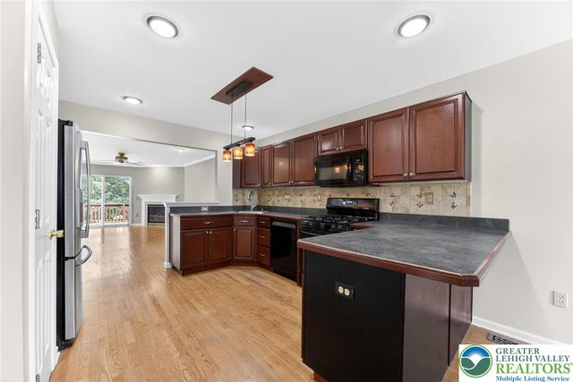 224 Park Ridge Drive, Forks Twp, PA 18040
