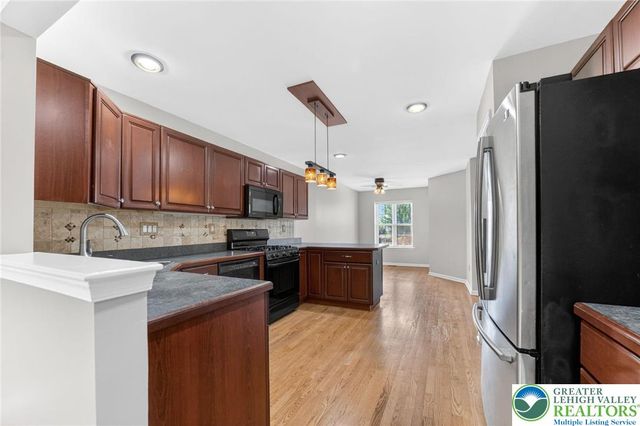 224 Park Ridge Drive, Forks Twp, PA 18040